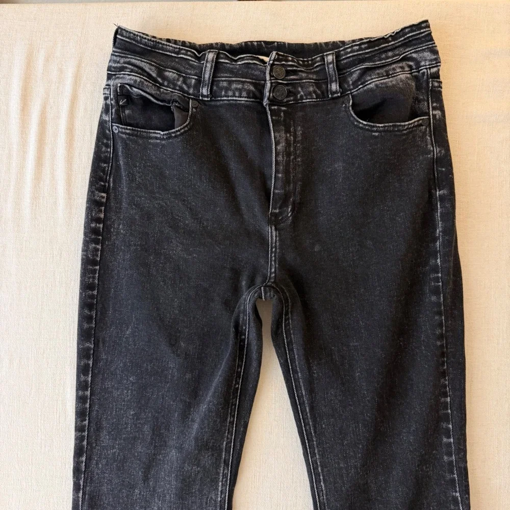 KanCan Amirah Ultra High Rise Flare Jeans 15/31 Black Acid Wash Y2K